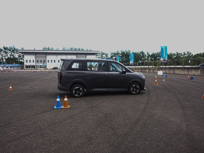 场地体验鑫源向上V6 把实用和体面做在一起了