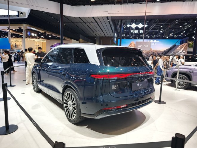 2026成都车展：比亚迪大汉预售24.99万起