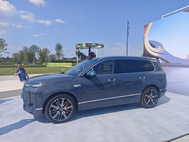 海洋网旗舰SUV 比亚迪海狮08售22.99万起
