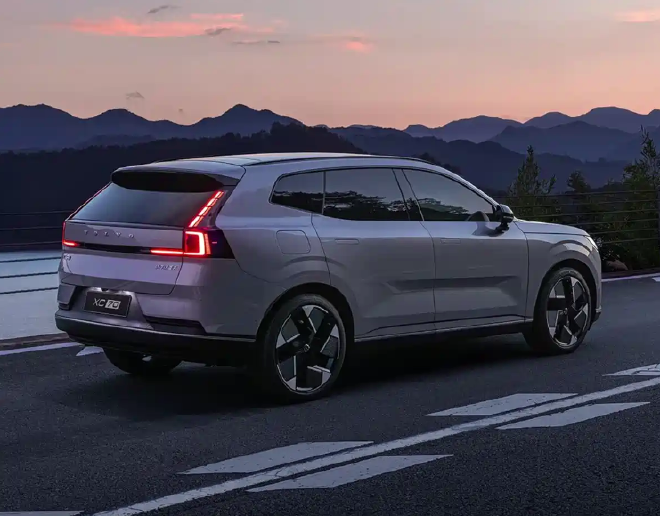 搭载插混系统 沃尔沃XC70将于8月开启预售