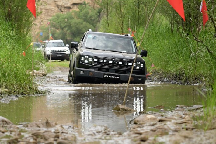 三电机+大电池的四驱效果如何？ 试驾捷途山海T1四驱版