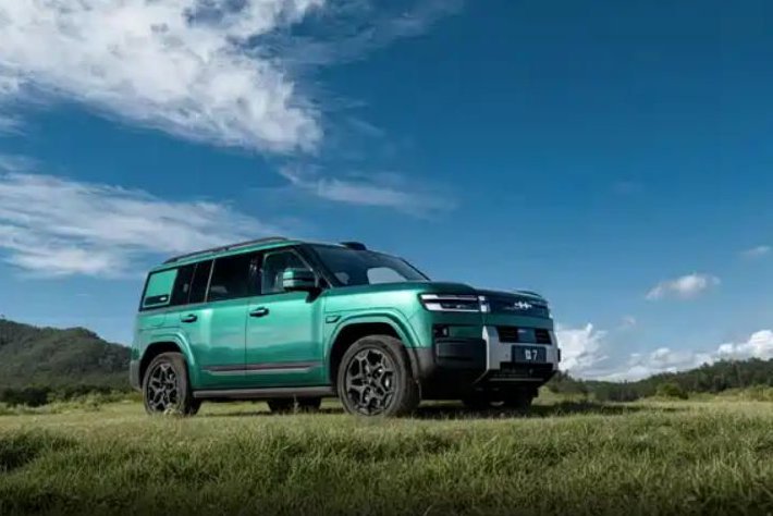 月销破2万台 方程豹钛7霜雾灰与青峦翠开启交付