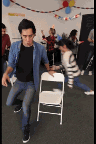 男生：我经历了什么-帅哥动态图片-gif动态图-izike
