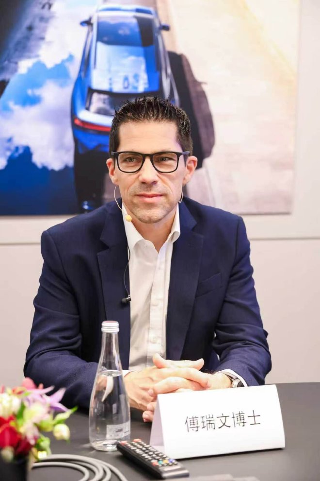 宝马持续深度本地化研发 将智能网联汽车技术提升到全新高度