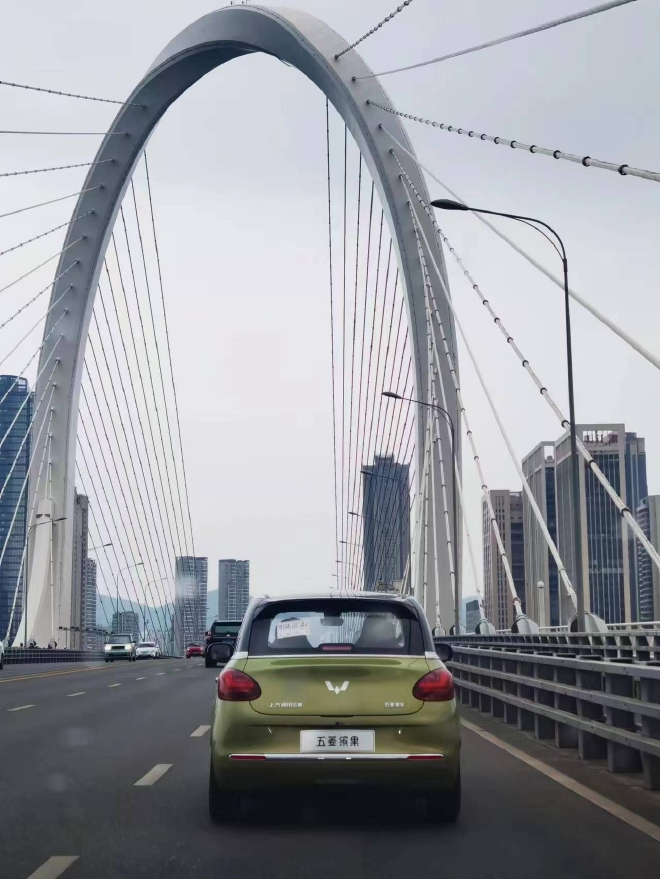 以“缤果”的名义 探访新能源建设之都