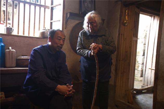 《一个人的课堂》温情剧照 (4)