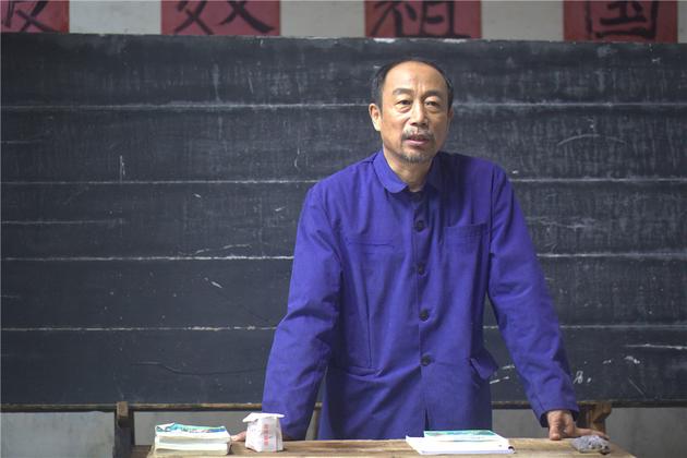 《一个人的课堂》温情剧照 (3)