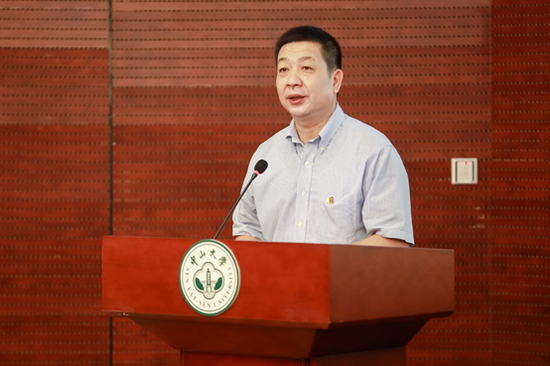 他指出,中山大学思政学科是具有传统和优势,具有浓厚教书育人情怀和