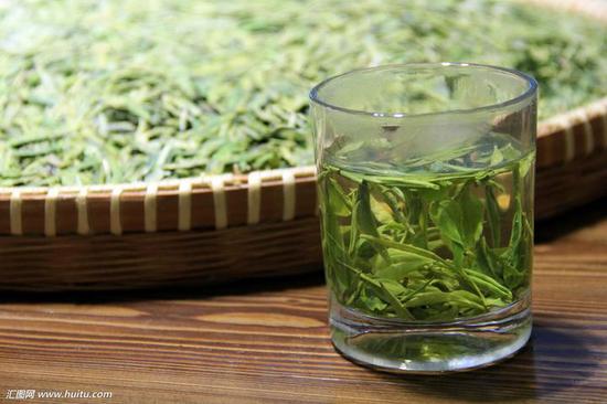 宁波1茶商把陈茶当新茶卖 非法牟利两万多