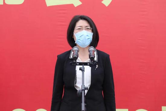 县领导林虹,颜海荣,李建平,章维青,马骏,郑旭东,吴建军参加开工仪式