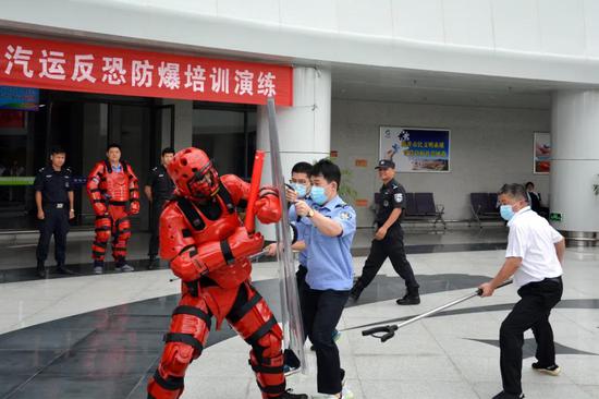 上虞区公安分局巡特警大队开展反恐防暴培训演练