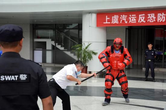 上虞区公安分局巡特警大队开展反恐防暴培训演练