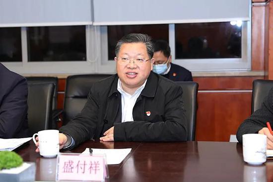 排忧解难 加油赋能 盛付祥深入企业开展"三服务"活动