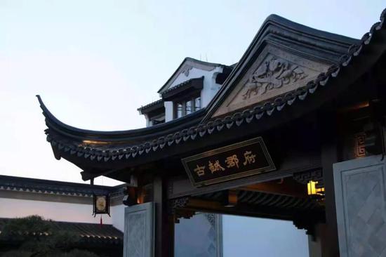 新浪网绍兴站2021年度"众安古越郡府杯"首届旗袍文化赛大美将启