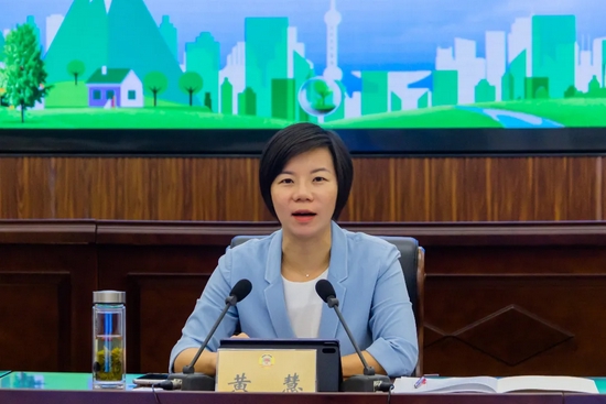 县长黄慧与政协委员面对面协商