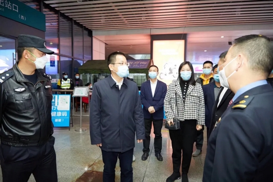 台州黄岩区副书记徐礼辉带队督查疫情防控工作