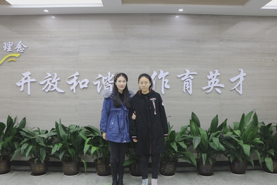 来时,她的创新项目指导老师,校科技竞赛总教练潘路希露出了幸福的笑容