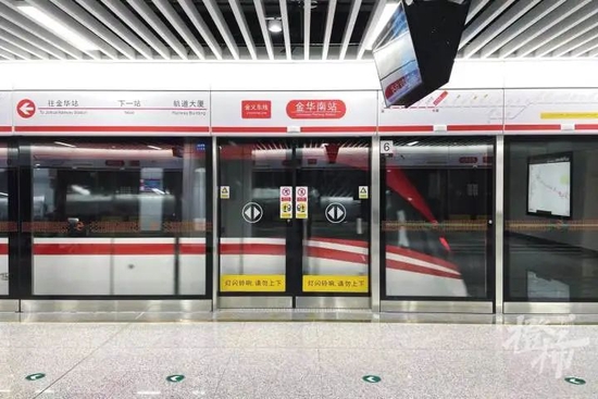 金义东线的金华至义乌段开通试乘全长约107公里