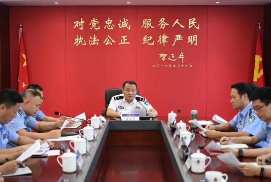 9月4日下午,市公安局党委委员,副局长徐志宏主持召开文明城市迎检冲刺