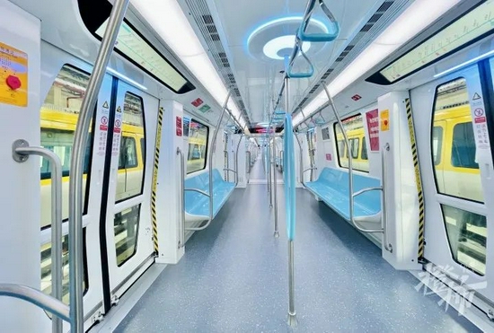 杭州地铁机场快线新车亮相中国标准地铁a型列车