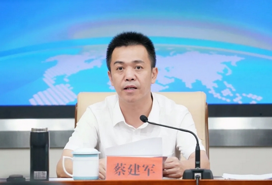 蔡建军要求,要夯实责任,合力打赢"污水零直排区"建设攻坚战.