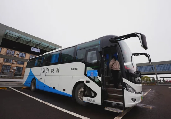头门港公交站新增客运班线1个半小时直达临海市区