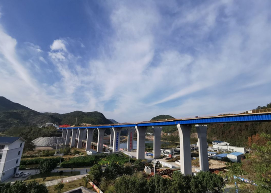 细数"桥隧俱乐部"——文泰高速之"最"