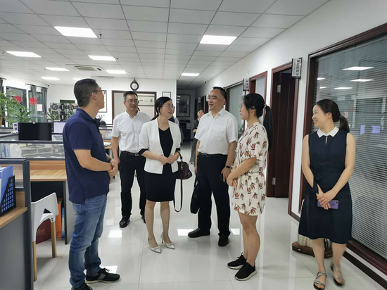 市局蔡月琴副书记一行赴瑞调研人社工作