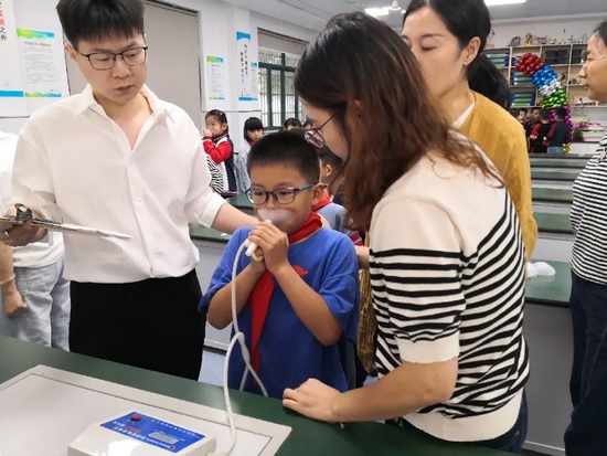 浙江绍兴:热诚小学举行学生体质健康达标运动会