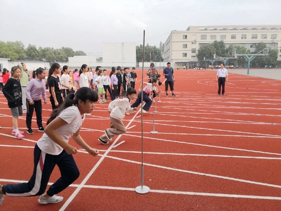 浙江绍兴:热诚小学举行学生体质健康达标运动会