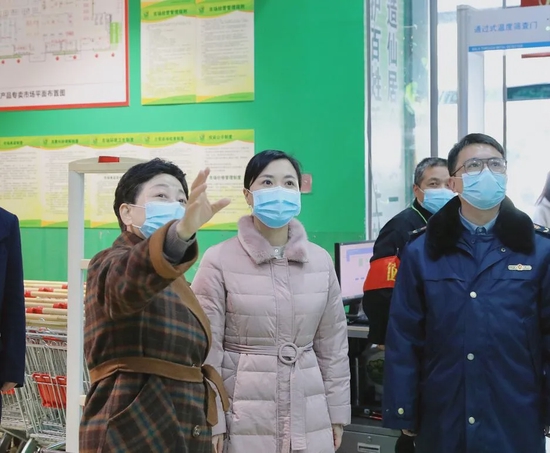 仙居县领导检查节前安全生产疫情防控市场保供工作