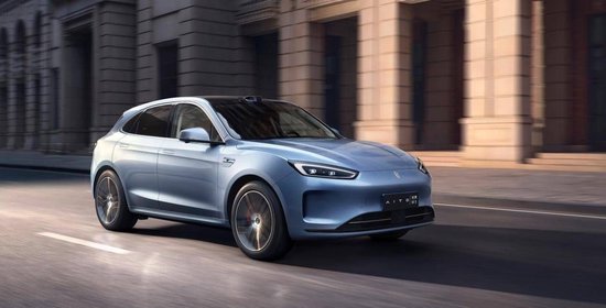 赛力斯汽车华为两翼齐飞