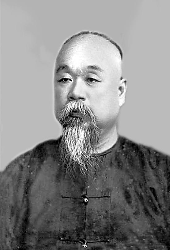 萧山已经积淀了八千年的文化史,更拥有丰富的历史名人资源:唐代诗人