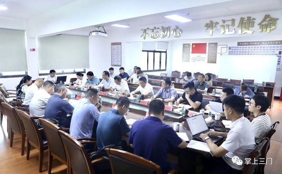 陈晨赴三门县健跳镇开展重点区块现场办公