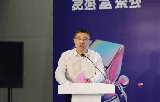 拱墅区委副书记,区长冯晶致辞