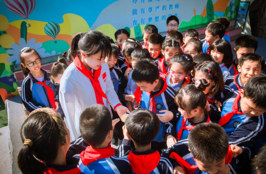 哇哦!奥运冠军来北海小学了!勇敢追寻梦想 成就最好自己_新浪浙江_新