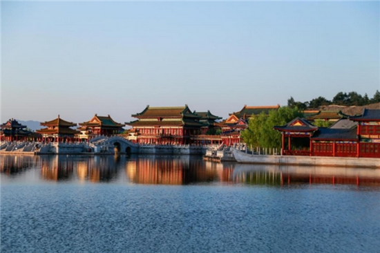 横店国庆潮玩攻略上线追星交通特惠玩在电影里