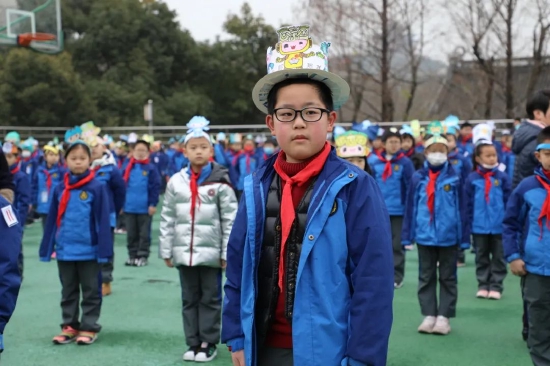 杭州市娃哈哈小学:开学日 | 大咖解读吉祥物 唱响艺术"四季歌"