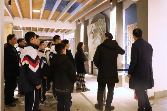 绍兴市建功中学教育集团联合中国青藤画院举办青藤建功迎新年书画展