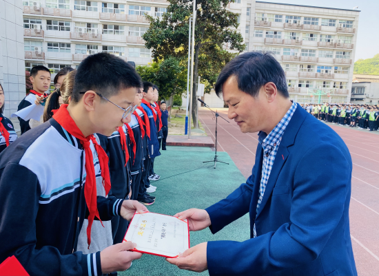 绍初教育集团龙山校区开展"搏海少年"评选