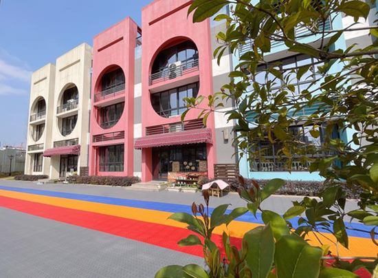 杭州市康桥幼儿园:金牛奋地涌新春 携手共进迎新局