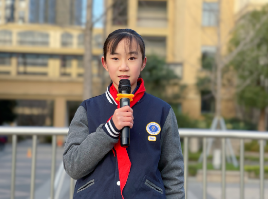 杭州市文澜小学国旗在肩薪火相传