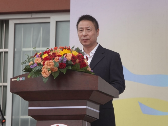 绍兴市体育局副局长王炅主持