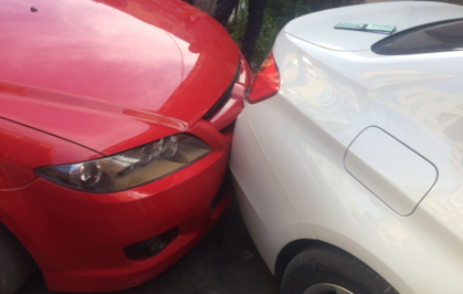 非常轻微的剐蹭护栏 刮擦护栏保险