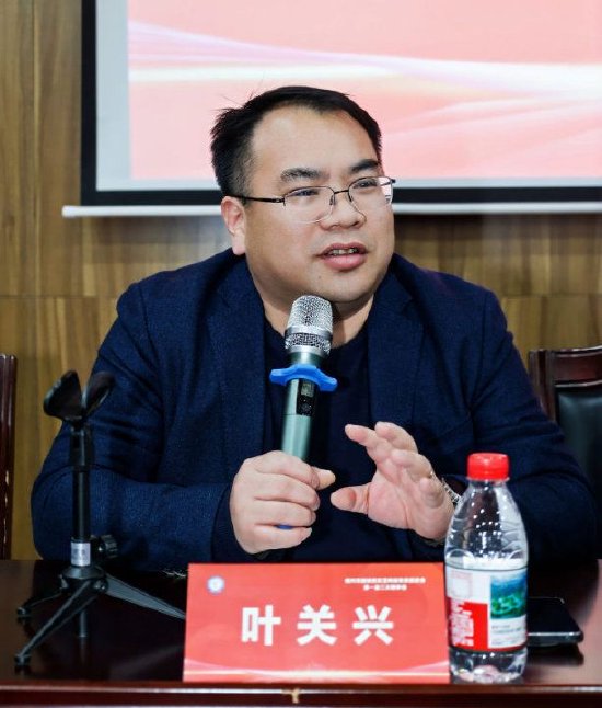 越城区文艺两新发展促进会会长：叶关兴