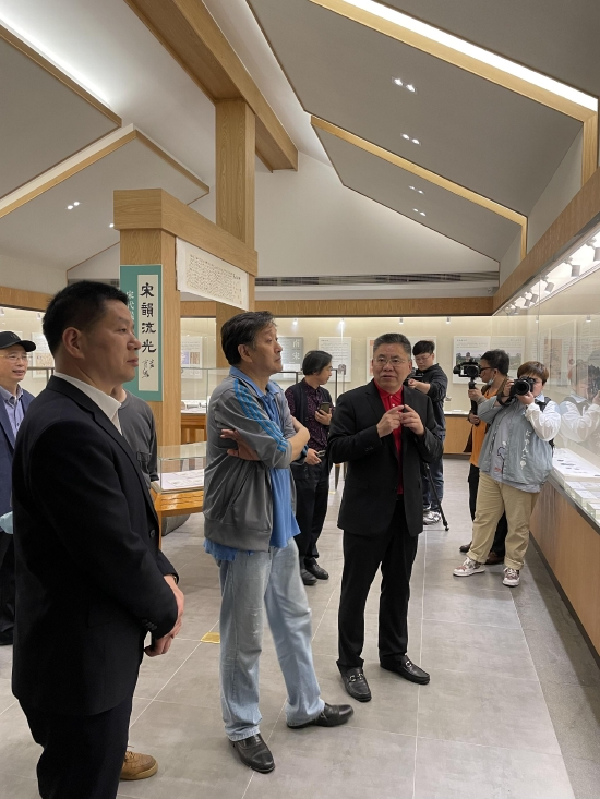 绍兴市文化广电旅游局博物馆处处长,绍兴博物馆馆长何鸣雷盛赞陈宝祥