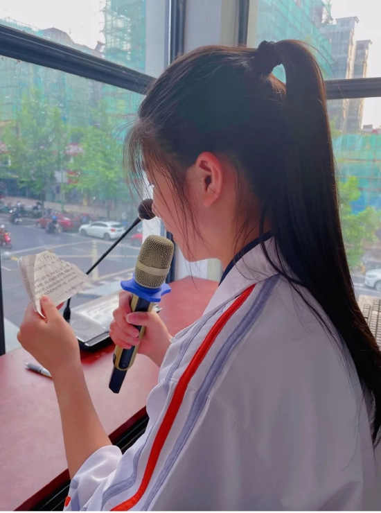 杭州市艮山中学知识因传播而美丽心灵因书声艮贴近