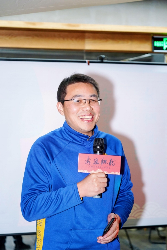 古越龙山营销部部长,绍兴黄酒文化产业发展有限公司董事长钱峰致欢迎