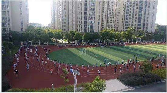 绍兴教育元培小学开展阳光跳绳精彩无限跳绳嘉年华活动