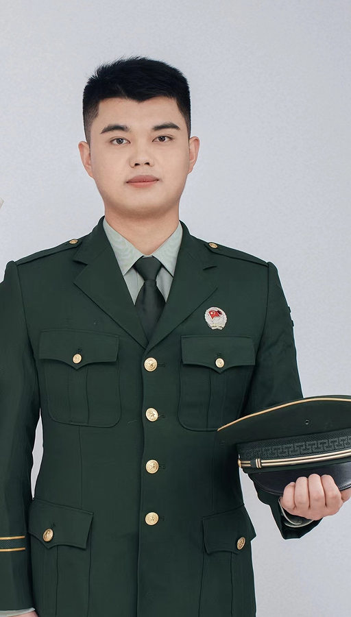 &nbsp;李一凡部队形象照